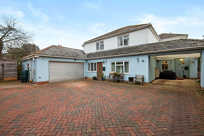 6 Bedroom Detached House For Sale In Stoke Road, Leavenheath, CO6