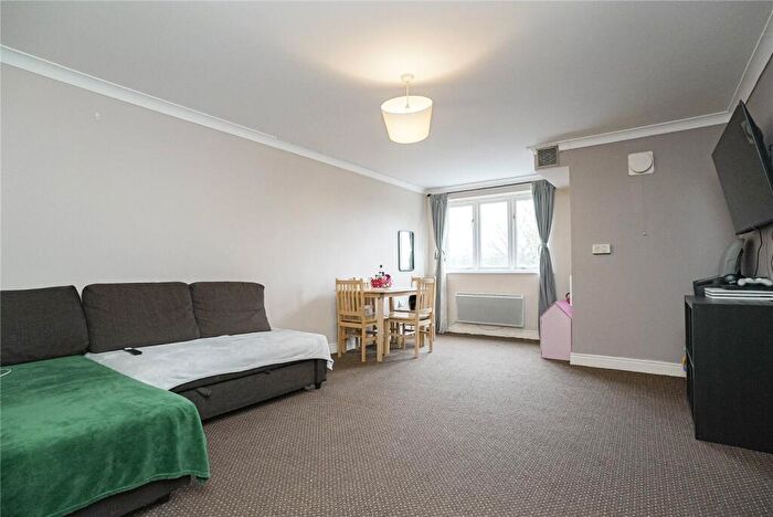 2 Bedroom Apartment For Sale In Rush Grove Street, Woolwich, SE18