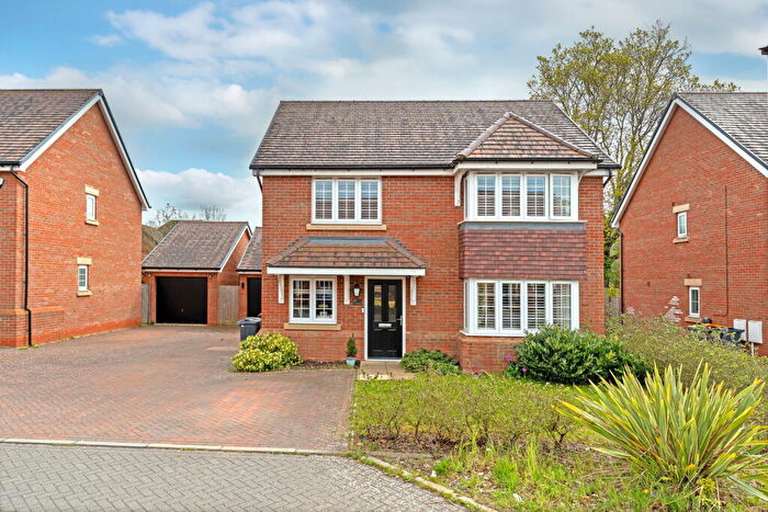 4 Bedroom Detached House For Sale In Lacewing Drive, Biddenham, Bedford, Bedfordshire, MK40