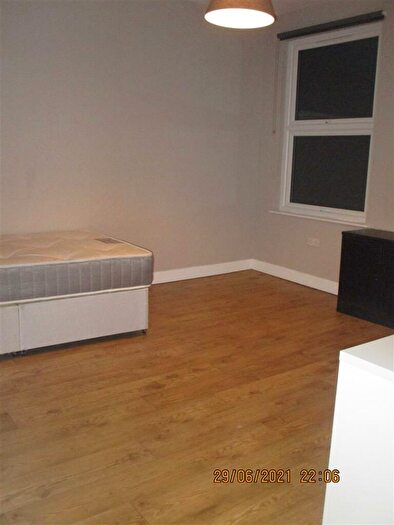 5 Bedroom Flat To Rent In Coronation Road, Bristol, BS3