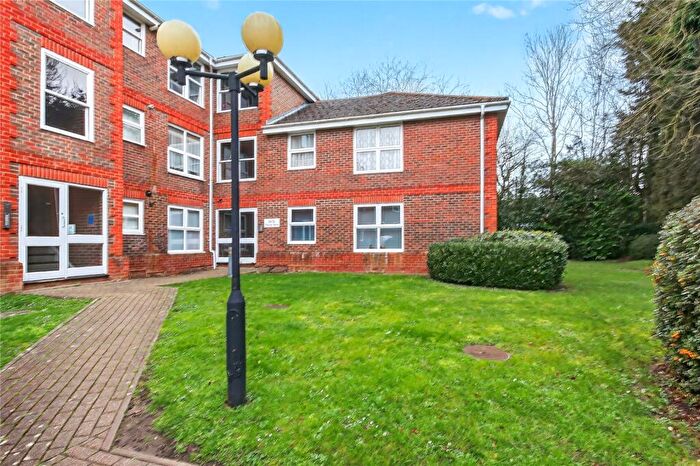 1 Bedroom Apartment For Sale In Warren Down, Bracknell, Berkshire, RG42