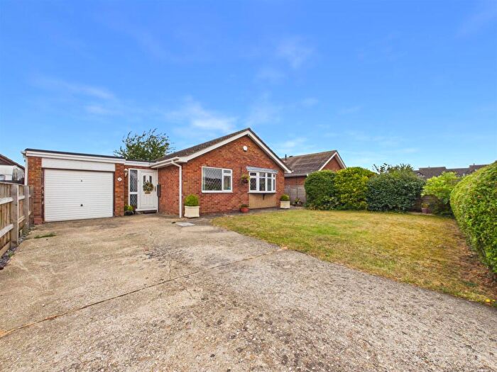 3 Bedroom Detached Bungalow For Sale In Hallam Close, Alford, LN13