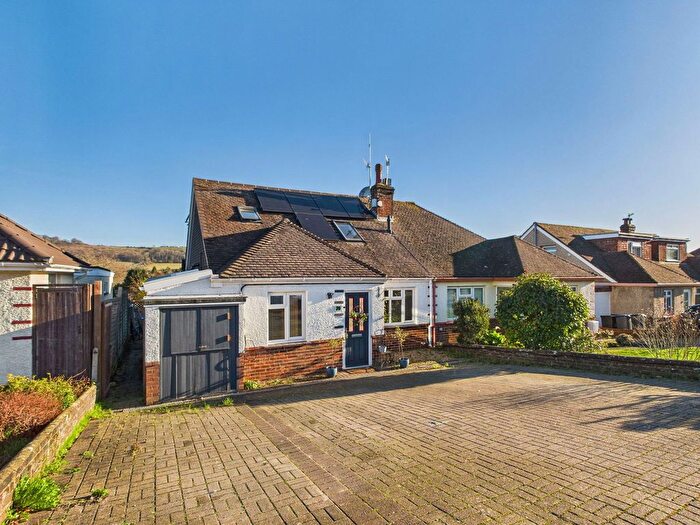 4 Bedroom Semi Detached Bungalow For Sale In Vale Avenue, Findon Valley, Worthing, BN14
