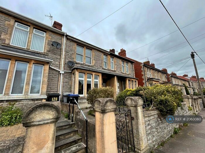 4 Bedroom Terraced House To Rent In Frome Road, Trowbridge, BA14