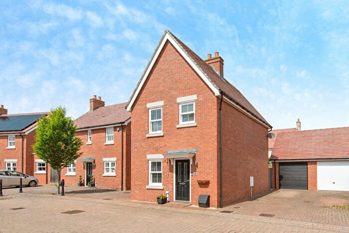 3 Bedroom Detached House For Sale In Avon Rise, Biggleswade, Bedfordshire, SG18
