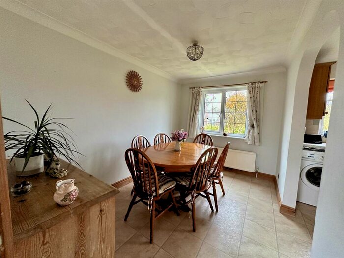 3 Bedroom Semi-Detached Bungalow For Sale In St. Michaels Close, Shalfleet, Newport, PO30