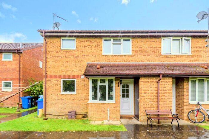 1 Bedroom Terraced House To Rent In Moor Pond Close, Bicester, OX26