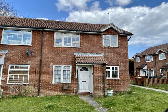 1 Bedroom Terraced House To Rent In Snowdon Close, Eastbourne, BN23