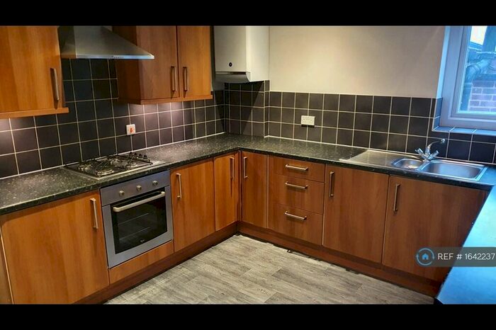 1 Bedroom Flat To Rent In Newbold Road, Chesterfield, S41
