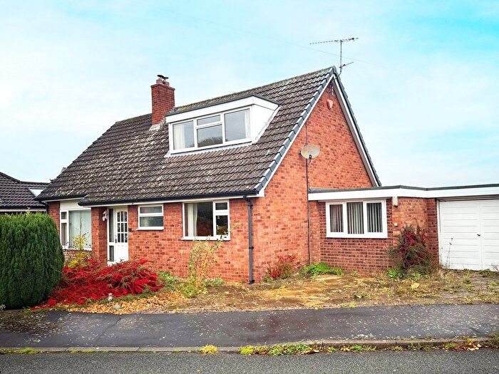 3 Bedroom Bungalow For Sale In The Oval, Bicton, Shrewsbury, Shropshire, SY3