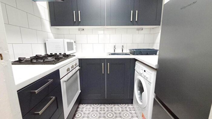 1 Bedroom Apartment To Rent In Wordsworth Court, Hatfield, AL10