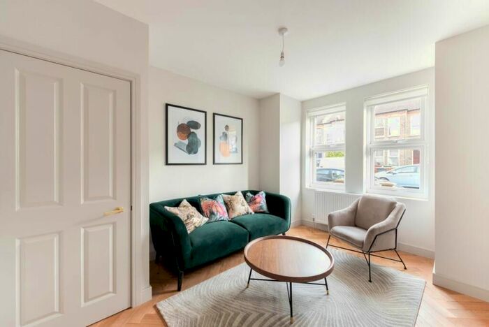 4 Bedroom Terraced House To Rent In Pine Avenue, West Wickham, Kent, BR4