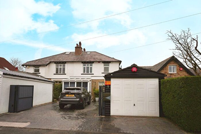 3 Bedroom Semi-Detached House For Sale In Yew Park, Brighouse, HD6