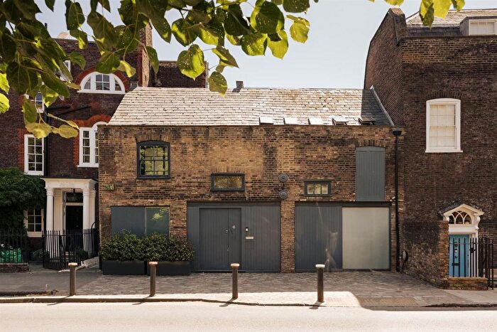 4 Bedroom Terraced House For Sale In Hornsey Lane, Highgate, N6