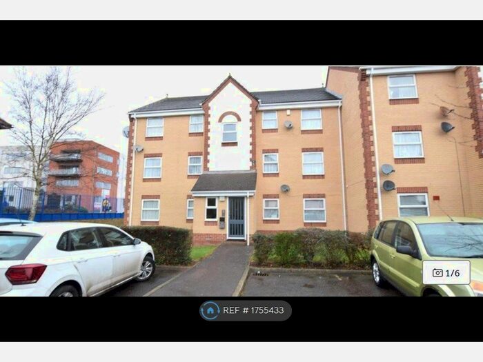 2 Bedroom Flat To Rent In Burns Avenue, Chadwell Heath, Romford, RM6