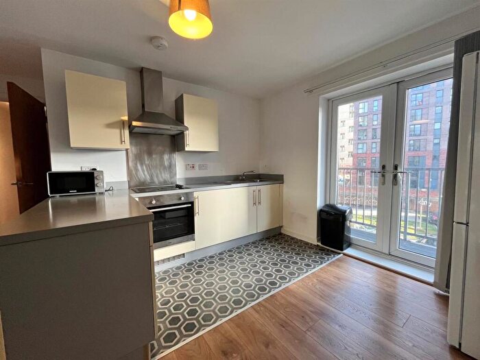 3 Bedroom Flat To Rent In Quantum, Chapeltown Street, Manchester, M1