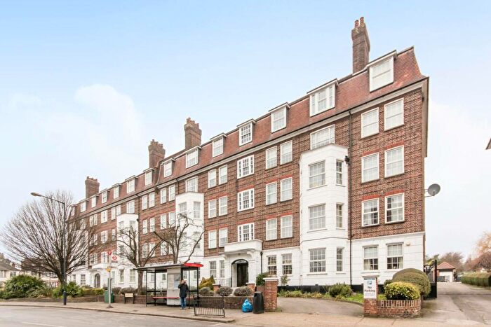 3 Bedroom Flat For Sale In Sidmouth Road, Willesden Green, London, NW2