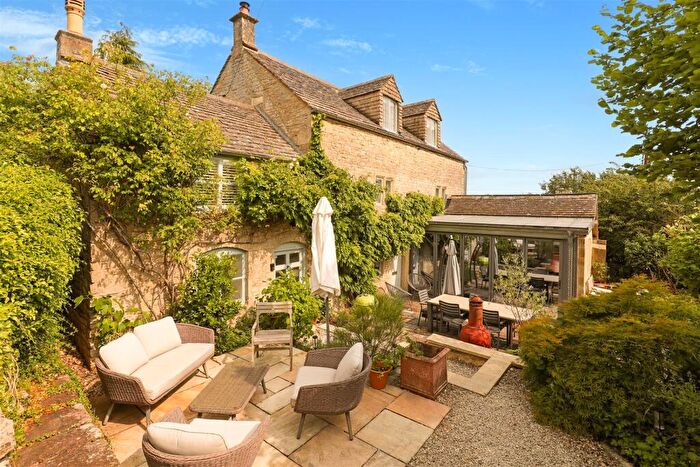 5 Bedroom Detached House For Sale In Chalford Hill, Stroud, GL6