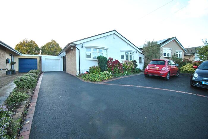 3 Bedroom Bungalow For Sale In Fenshurst Gardens, Long Ashton, Bristol, BS41