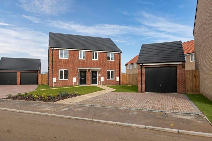 3 Bedroom Semi-Detached House For Sale In Sunnydale Close, Surfleet, PE11