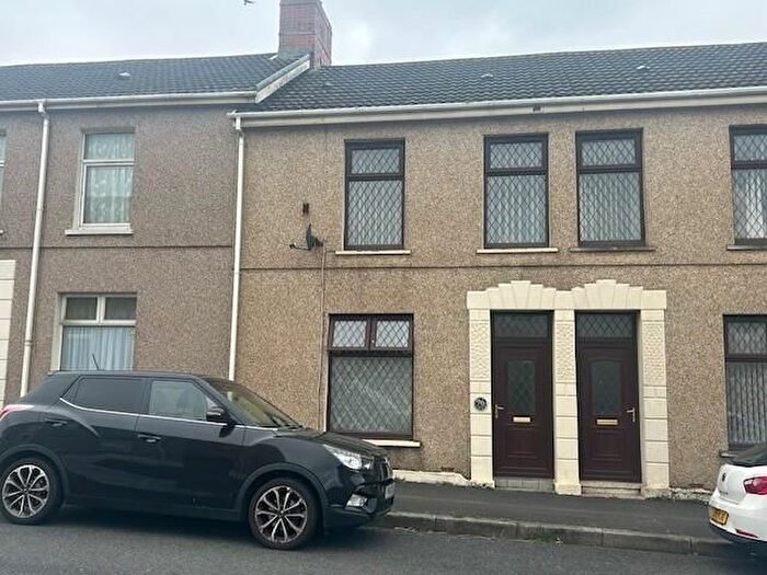 3 Bedroom Terraced House For Sale In New Dock Road, Llanelli, SA15