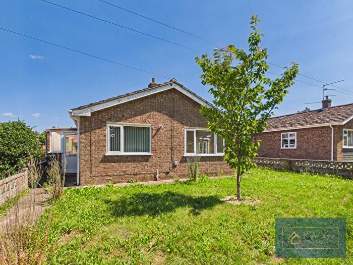 2 Bedroom Detached Bungalow For Sale In Millpit Furlong, Littleport, Ely, CB6