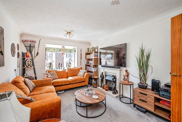 2 Bedroom Flat For Sale In St Georges Court, Great Yarmouth, NR30