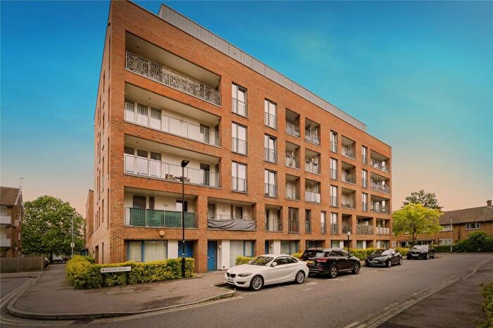 2 Bedroom Maisonette For Sale In Exeter Road, London, E16