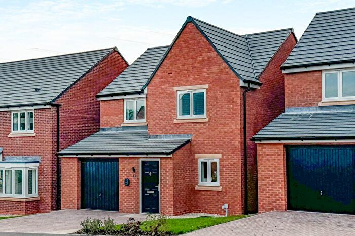 3 Bedroom Detached House For Sale In Wilsons Lane, Bedworth, CV7