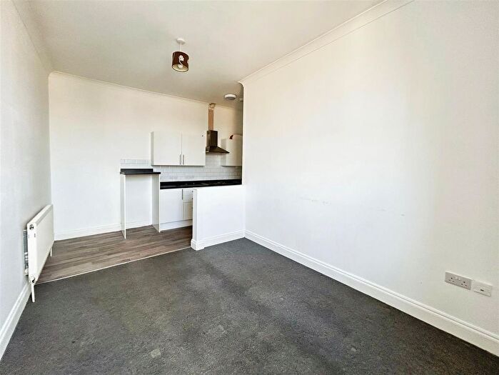 2 Bedroom Flat To Rent In Dalby Square, Cliftonville, Margate, CT9