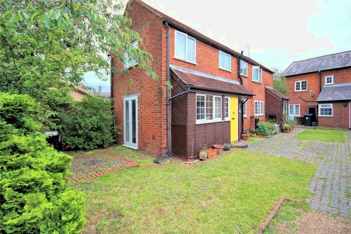 1 Bedroom Maisonette To Rent In Old Woking, GU22