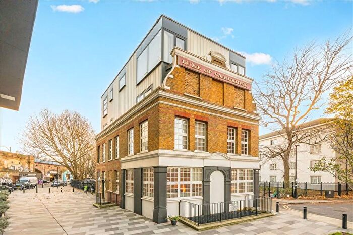 2 Bedroom Flat For Sale In Esker Place, Cambridge Heath, E2