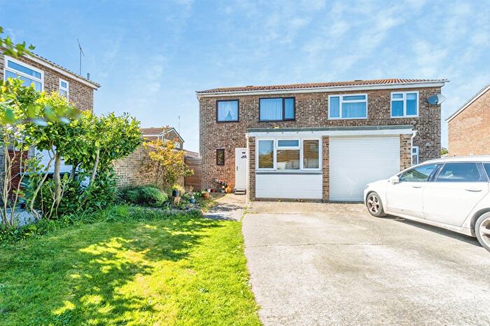 3 Bedroom Semi-Detached House For Sale In Addison Way, Bognor Regis, PO22