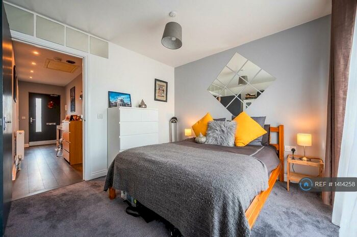 1 Bedroom Flat To Rent In Carlton Terrace, Brighton, BN41