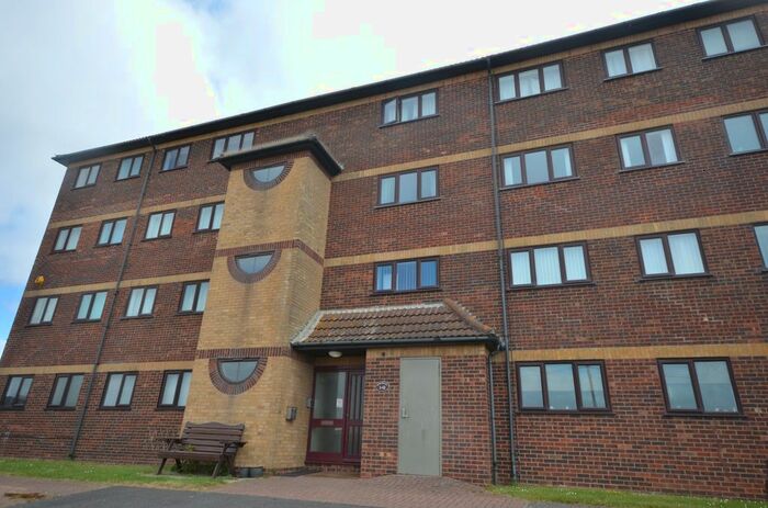 2 Bedroom Flat To Rent In Queens Park Close, Mablethorpe, LN12
