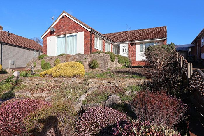 2 Bedroom Detached Bungalow For Sale In Bassett, Southampton, SO16