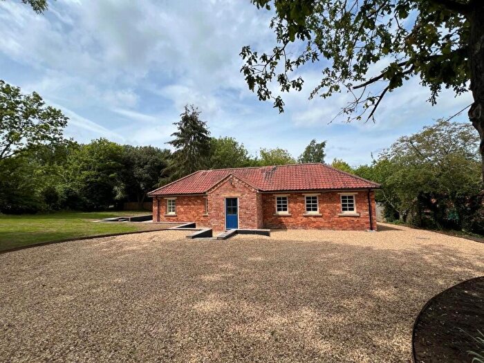 2 Bedroom Detached Bungalow To Rent In The Row, Little Ponton, Grantham, NG33