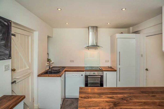 3 Bedroom Detached House To Rent In Argyll Avenue, Curzon Park, CH4