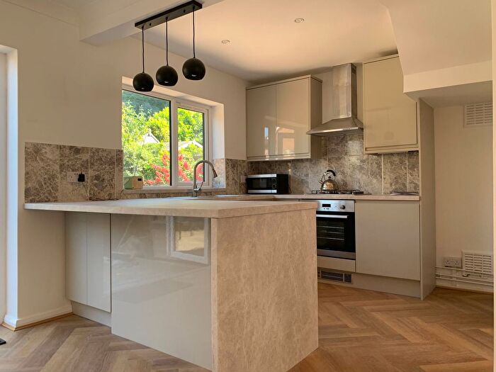 4 Bedroom Semi-Detached House To Rent In Victoria Road, Broadstairs, CT10