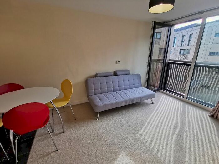 1 Bedroom Flat To Rent In Woods House, Grosvenor Waterside, Gatliff Road, SW1W