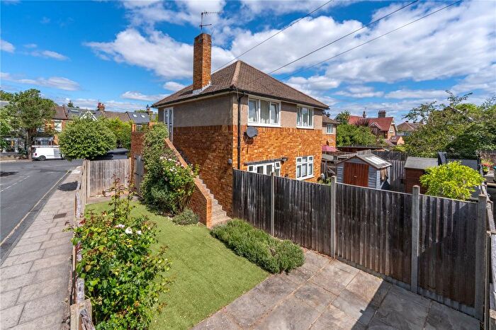 2 Bedroom Maisonette For Sale In Greville Close, St Margarets, TW1