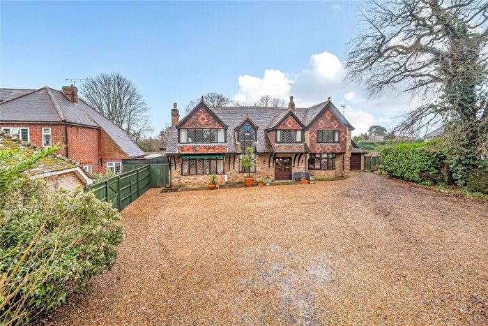 6 Bedroom Detached House For Sale In Arbor Lane, Winnersh, Wokingham, Berkshire, RG41