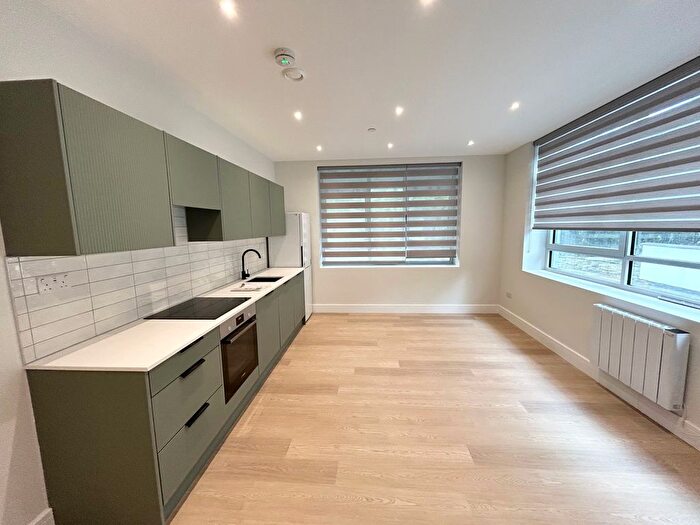 1 Bedroom Flat To Rent In Dean Park Crescent, Bournemouth, BH1