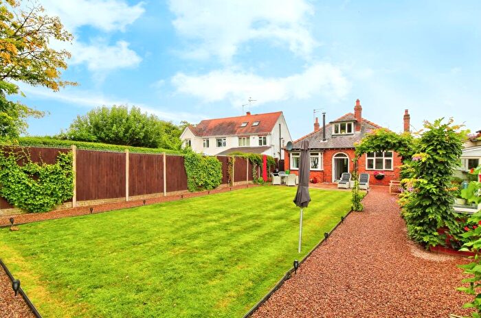4 Bedroom Detached House For Sale In Worcester Road, Stourbridge, DY9