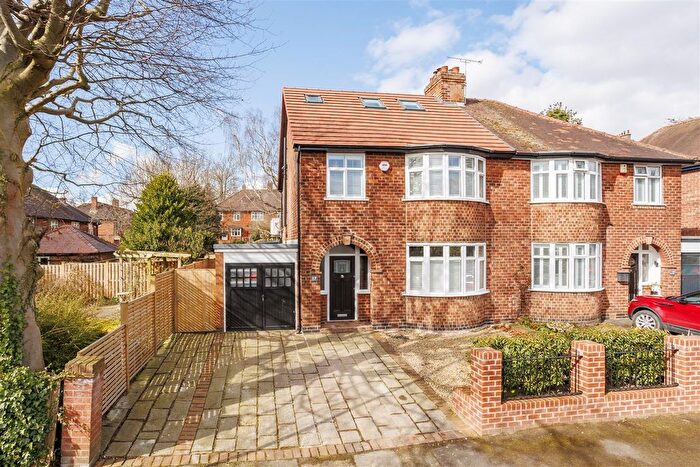 4 Bedroom Semi Detached House For Sale In Trentholme Drive, York, YO24