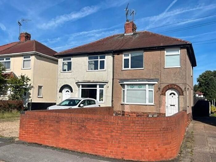 3 Bedroom Semi-Detached House For Sale In Clipstone Road East, Forest Town, NG19