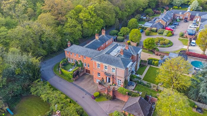 3 Bedroom End Of Terrace House For Sale In Sherrards Mansions, Welwyn Garden City, Hertfordshire, AL8