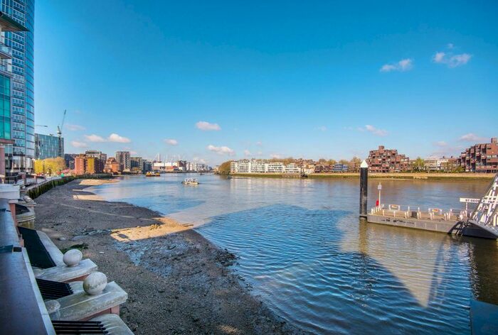 1 Bedroom Flat To Rent In St George Wharf, Vauxhall, London, SW8
