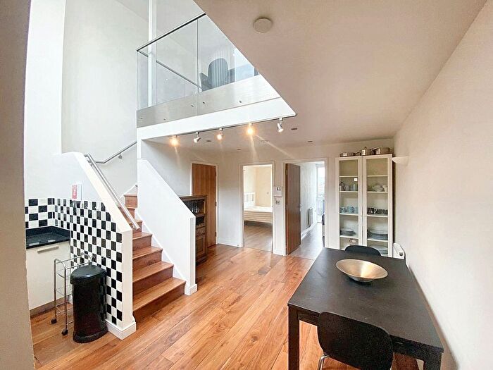 3 Bedroom Flat To Rent In Denham Street, Blenheim Court, SE10