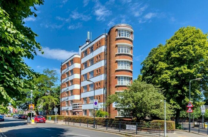1 Bedroom Flat To Rent In Kingsley Court, Willesden, NW2